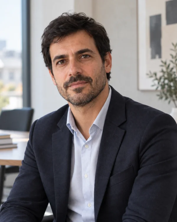 Retrato del perfil ficticio de Bruno Salvat